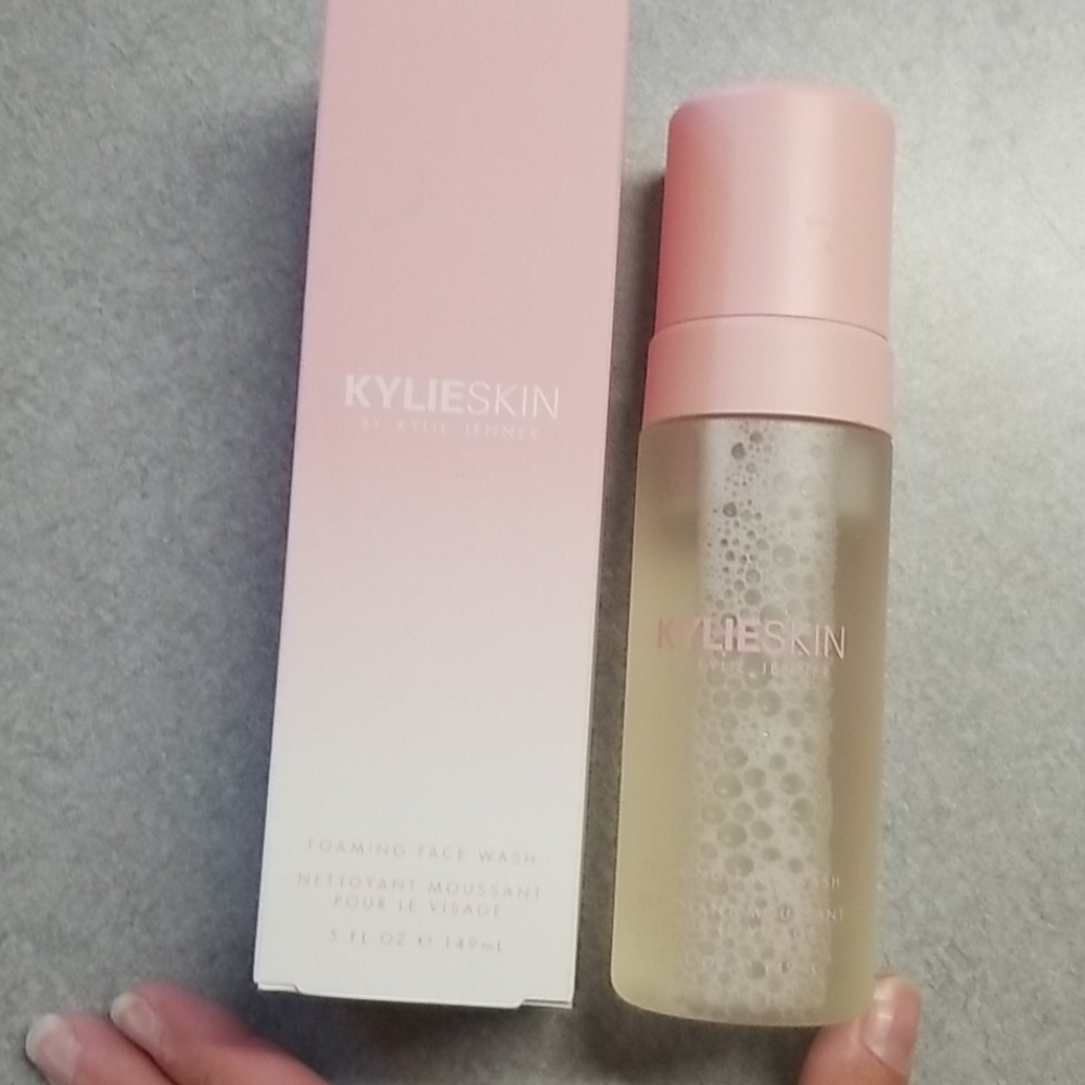 Kylie Skin foaming facewash